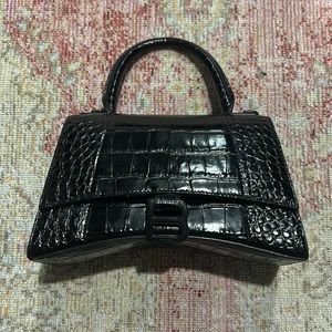 Balenciaga hourglass bag in perfect condition 100% authentic